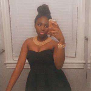 Meet your Posher, Foluke